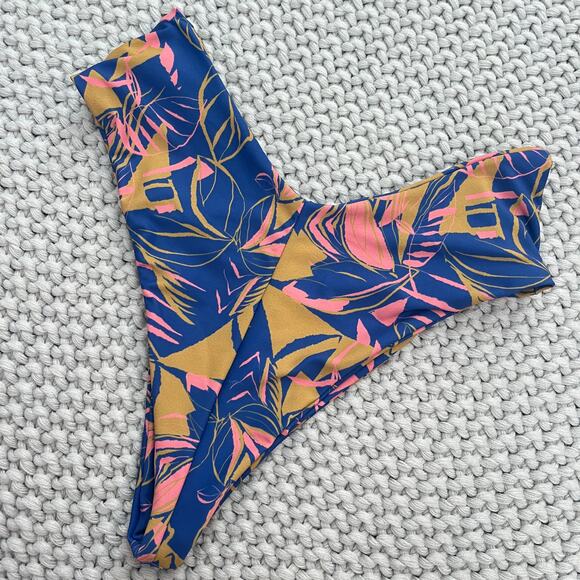 Skatie• ‘Melly’ Bikini Bottom in ANGUILLA - Picture 5 of 15